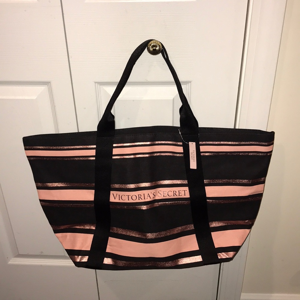 VICTORIA SECRET SPARKLE BAG.